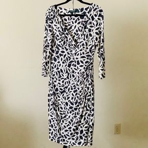Beautiful New without Tags V Neck (Wrap) Dress / Size 12 / Ivory & Black